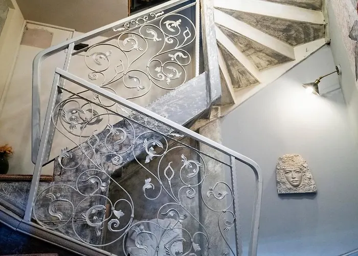 Artcity - 3 Boutique Suits In Historic Town 플로브디프