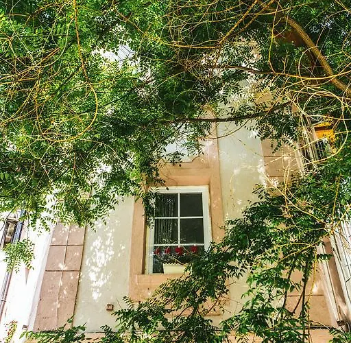 Artcity - 3 Boutique Suits In Historic Town *