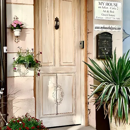 Historic Artcity In Old Town Villa Plovdiv
