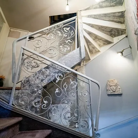 Artcity - 3 Boutique Suits In Historic Town بلوفديف