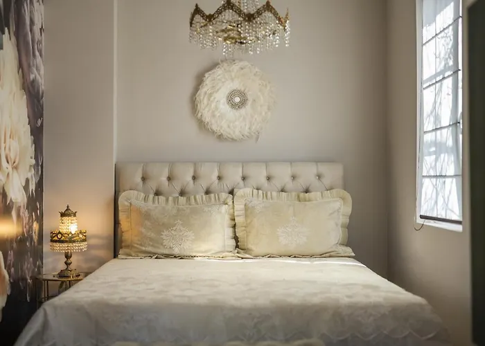 Artcity - 3 Boutique Suits In Historic Town *